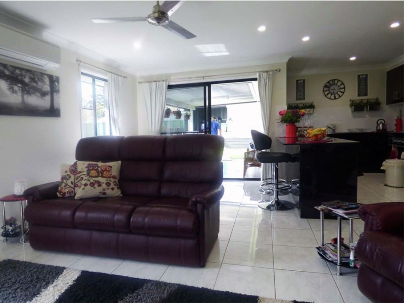 1 Park Lane, Crows Nest QLD 4355