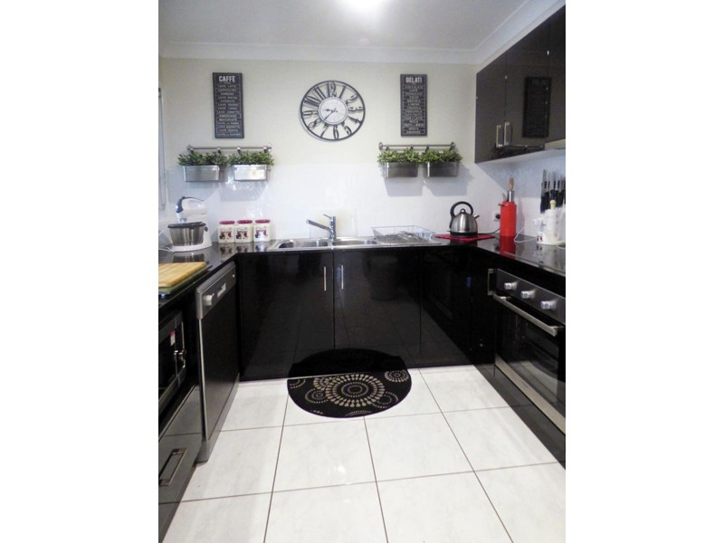 1 Park Lane, Crows Nest QLD 4355
