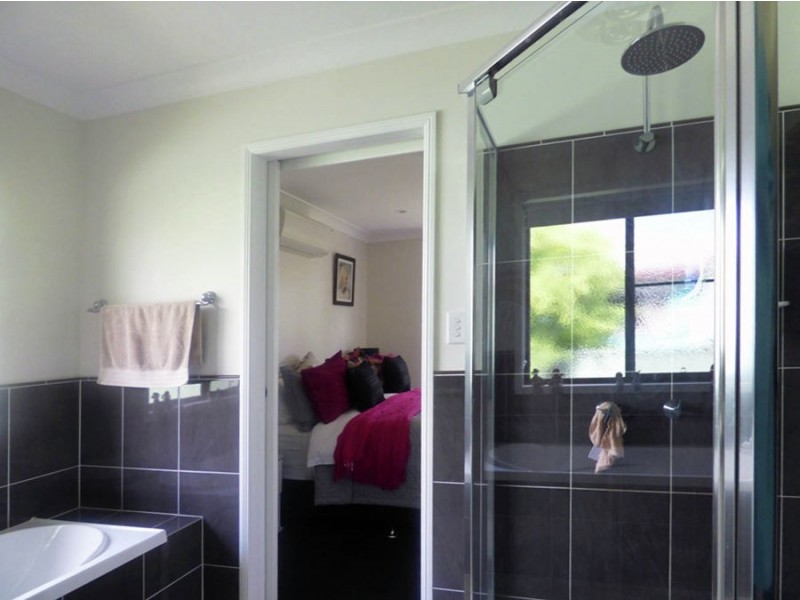 1 Park Lane, Crows Nest QLD 4355