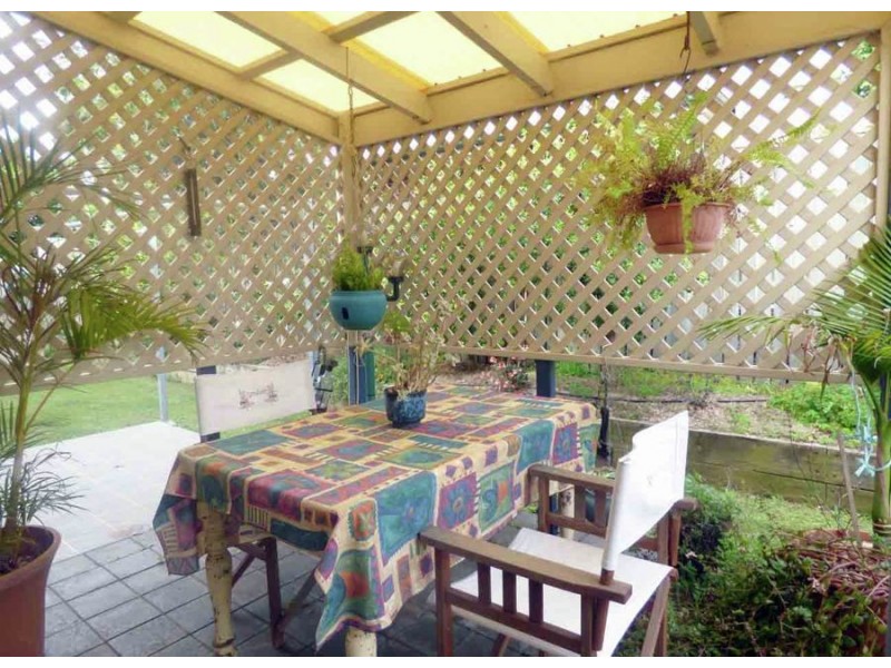 6 Parkland DR, Crows Nest QLD 4355