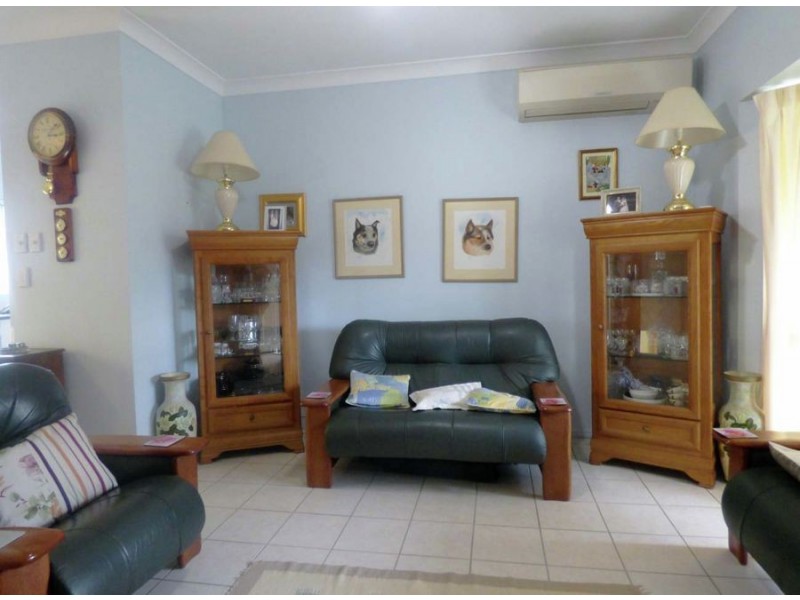 6 Parkland DR, Crows Nest QLD 4355