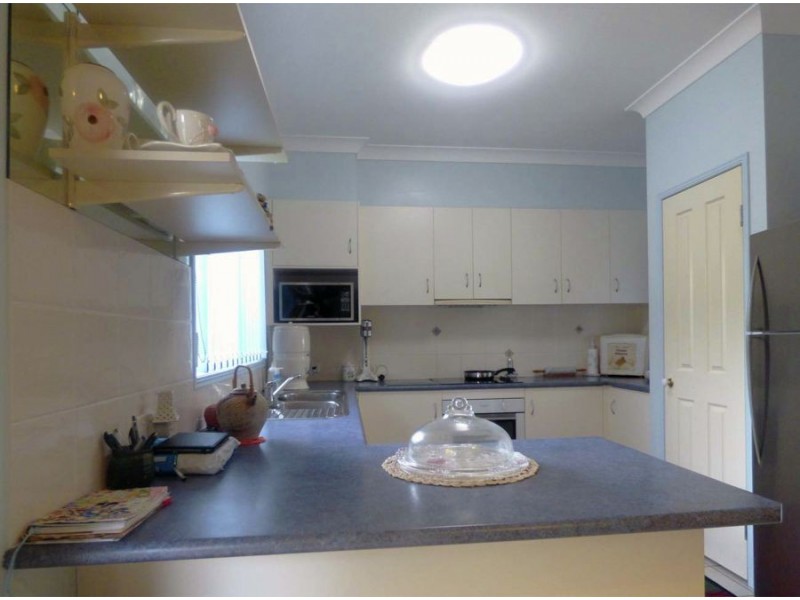 6 Parkland DR, Crows Nest QLD 4355