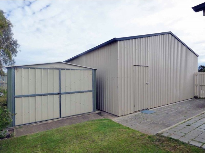 6 Parkland DR, Crows Nest QLD 4355