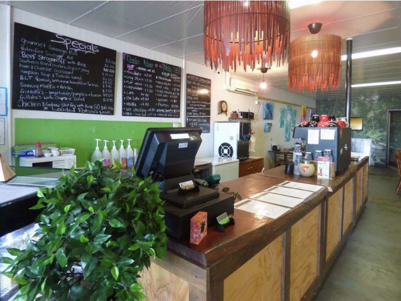 Shop 2&3 Charlotte St., Crows Nest QLD 4355