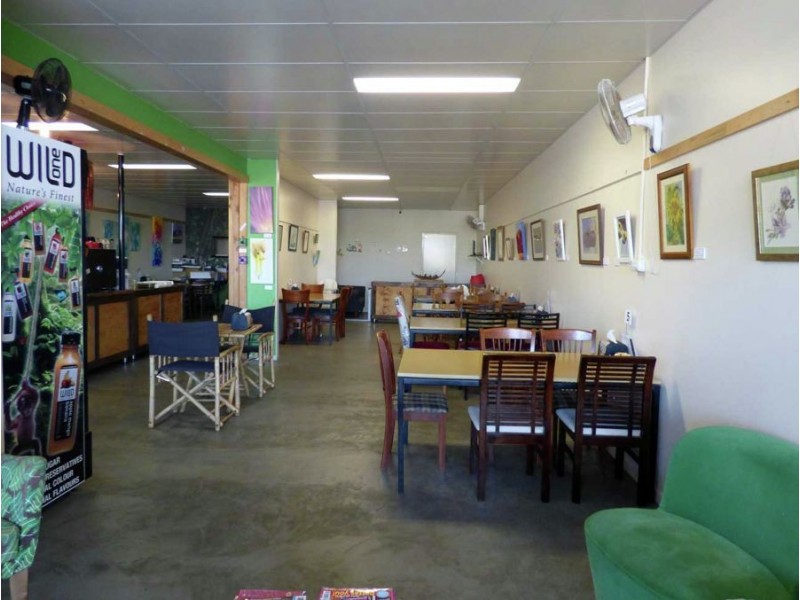 Shop 2&3 Charlotte St., Crows Nest QLD 4355