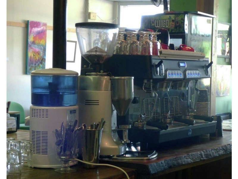 Shop 2&3 Charlotte St., Crows Nest QLD 4355