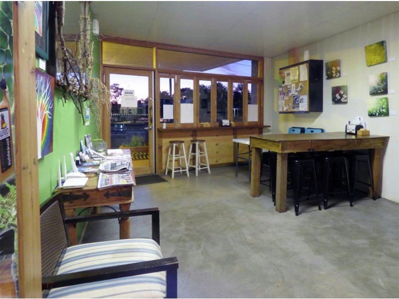 Shop 2&3 Charlotte St., Crows Nest QLD 4355