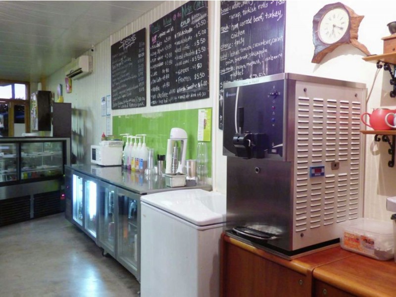 Shop 2&3 Charlotte St., Crows Nest QLD 4355