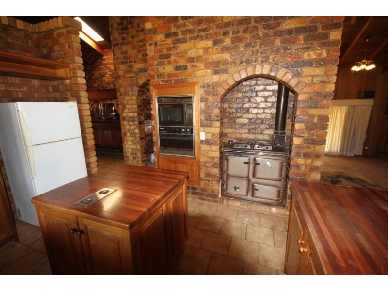 420 Back Creek Rd, Crows Nest QLD 4355