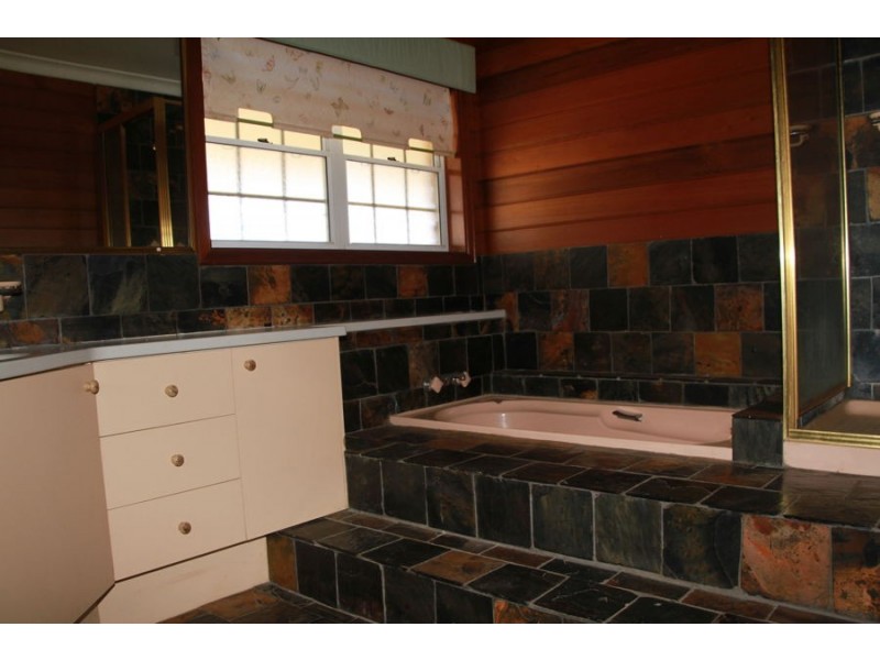 420 Back Creek Rd, Crows Nest QLD 4355