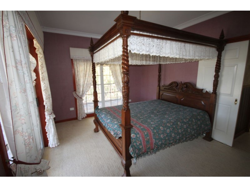 420 Back Creek Rd, Crows Nest QLD 4355