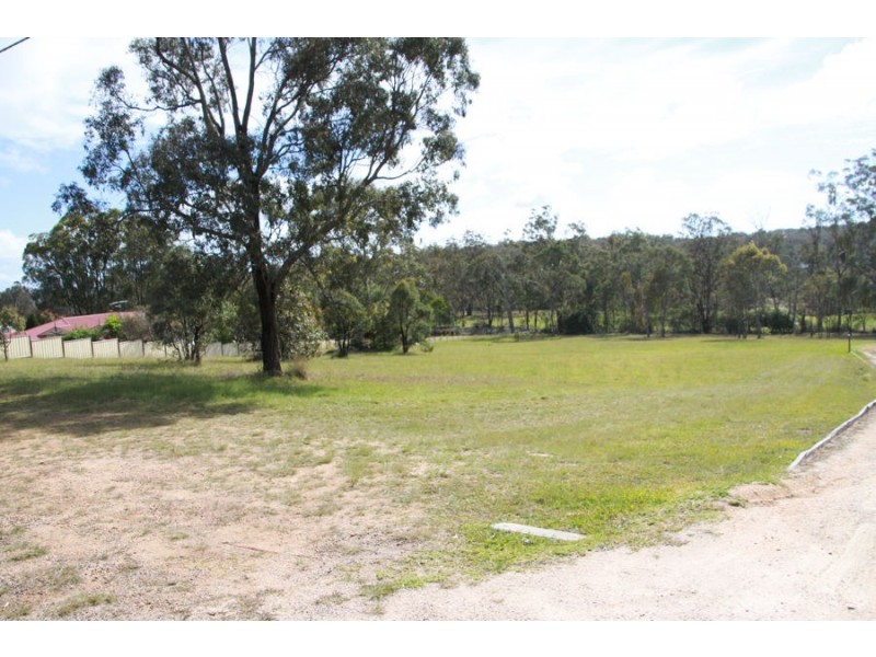 16 East Side Road, Crows Nest QLD 4355