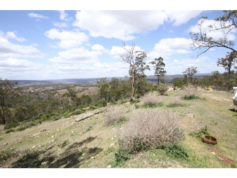 39 Sebastapool Road, Crows Nest QLD 4355