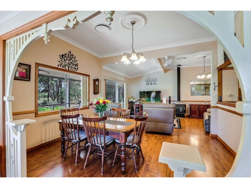 69 Brennan Rd, Hampton QLD 4352