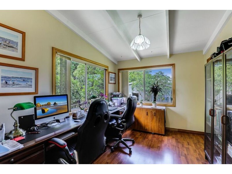 69 Brennan Rd, Hampton QLD 4352