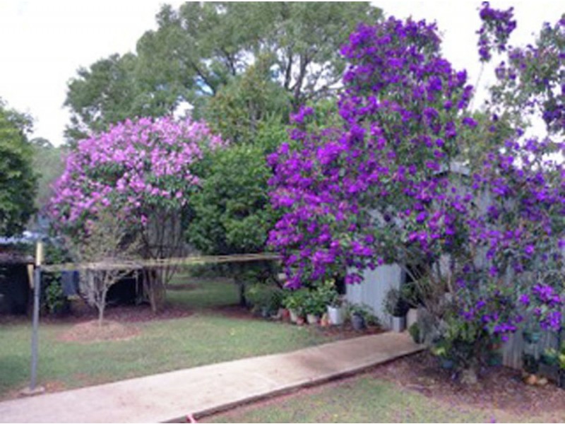 69 Brennan Rd, Hampton QLD 4352