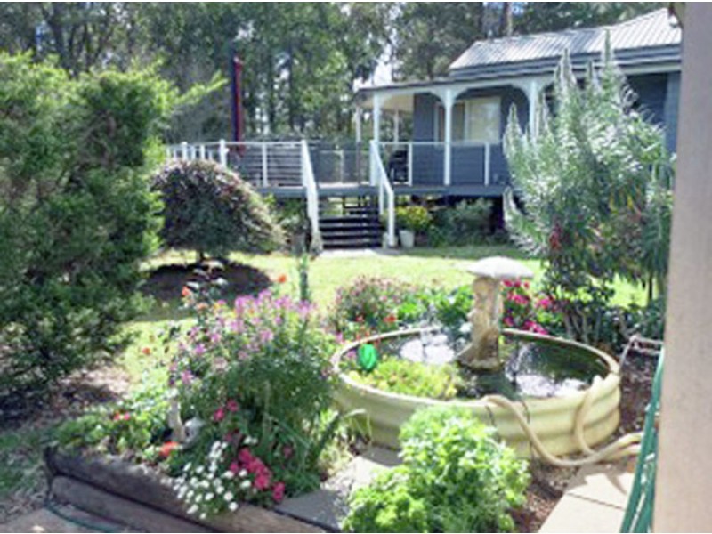 69 Brennan Rd, Hampton QLD 4352