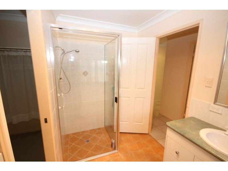 1 Lee Crt, Crows Nest QLD 4355