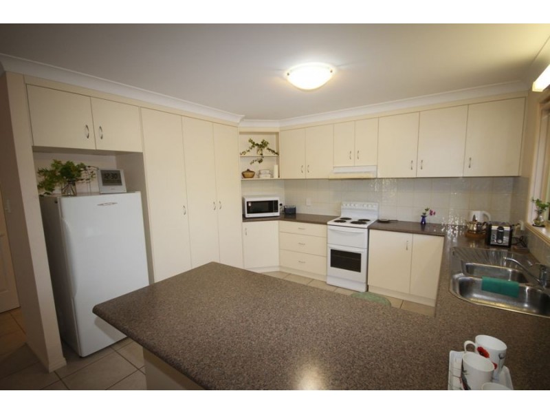 1 Lee Crt, Crows Nest QLD 4355