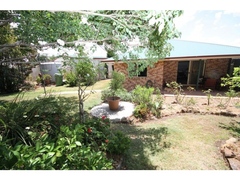 1 Lee Crt, Crows Nest QLD 4355