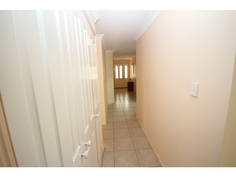 1 Lee Crt, Crows Nest QLD 4355