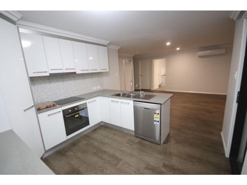 1A Gleeson Street, Crows Nest QLD 4355