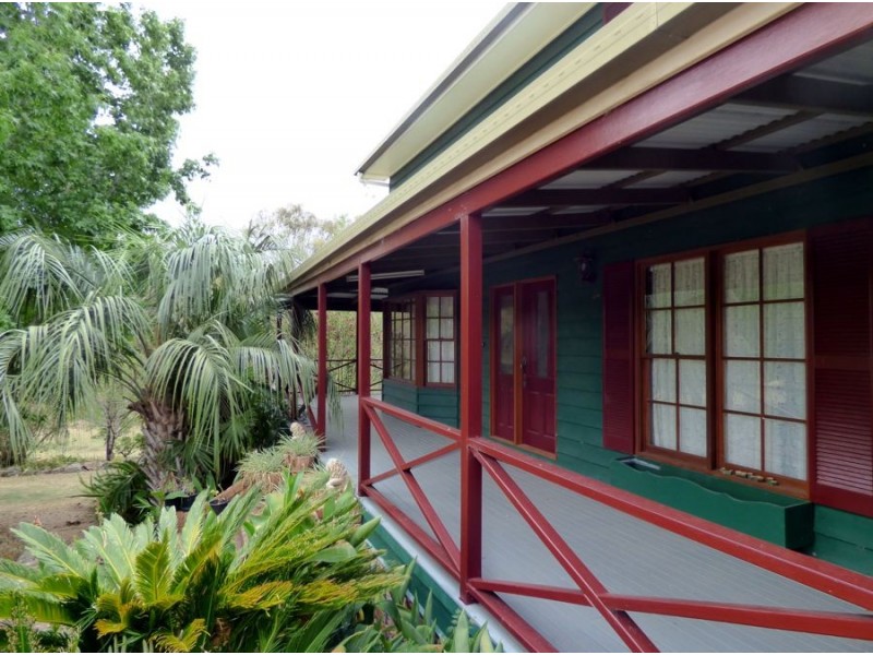 16 Dale St, Crows Nest QLD 4355