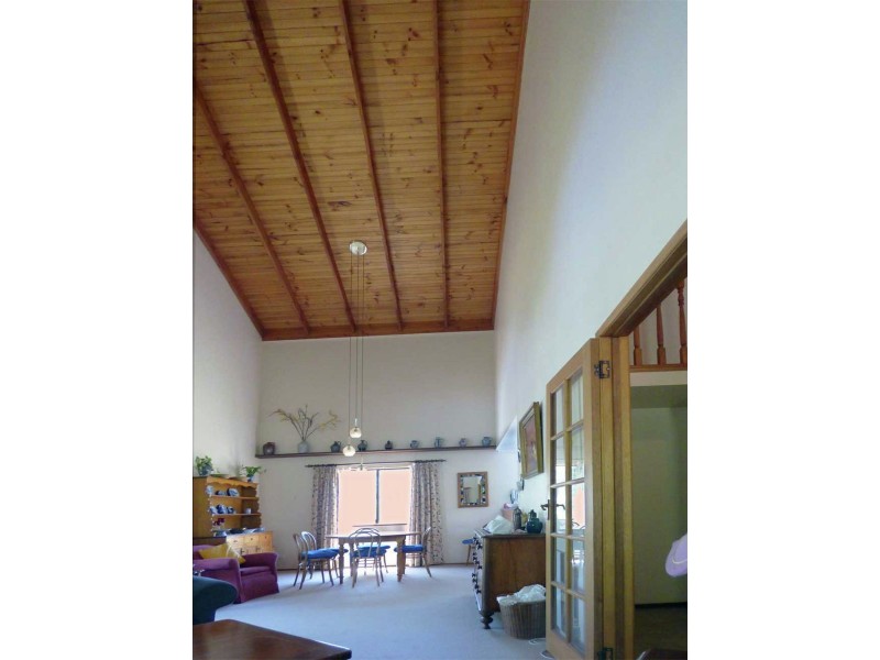 16 Dale St, Crows Nest QLD 4355