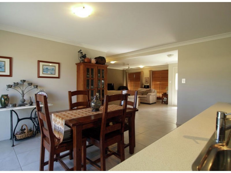 23 Vicky Ave, Crows Nest QLD 4355
