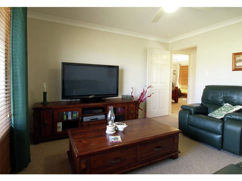 23 Vicky Ave, Crows Nest QLD 4355