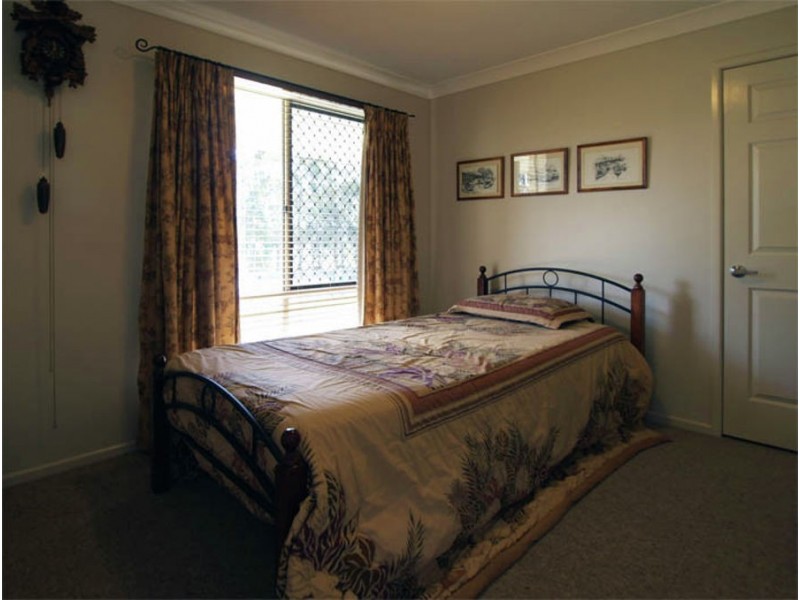 23 Vicky Ave, Crows Nest QLD 4355