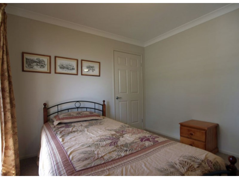 23 Vicky Ave, Crows Nest QLD 4355