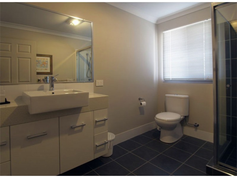 23 Vicky Ave, Crows Nest QLD 4355