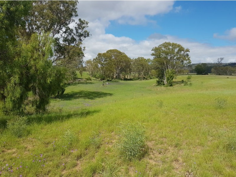 4422 New England Hwy, St Aubyn QLD 4352