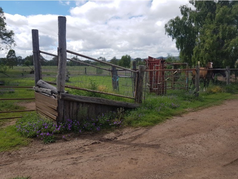 4422 New England Hwy, St Aubyn QLD 4352