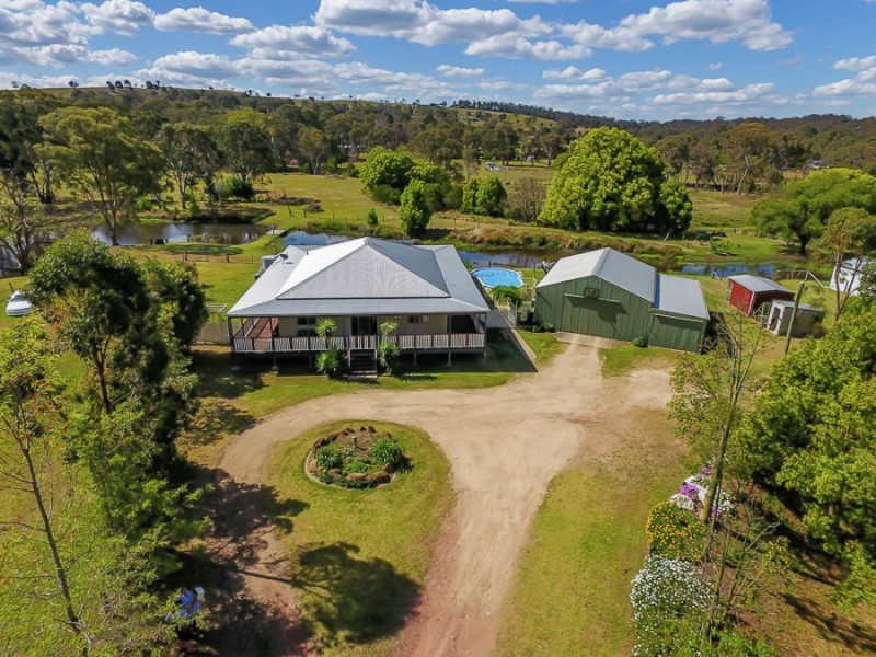 14 Hayden St, Crows Nest QLD 4355