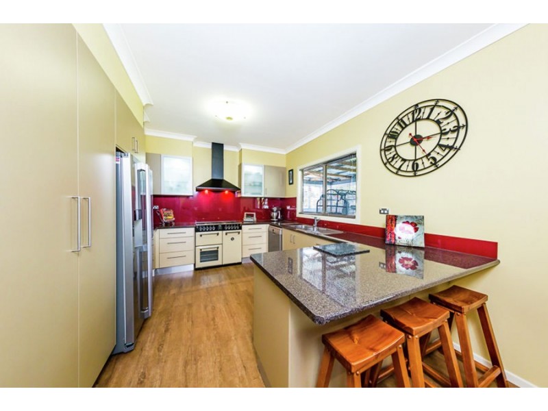 14 Hayden St, Crows Nest QLD 4355