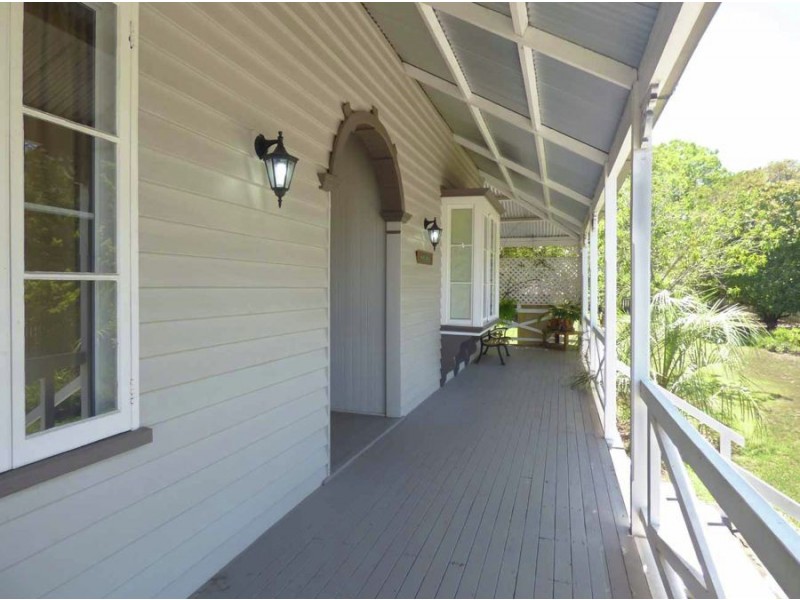 18 Sharp street, Crows Nest QLD 4355
