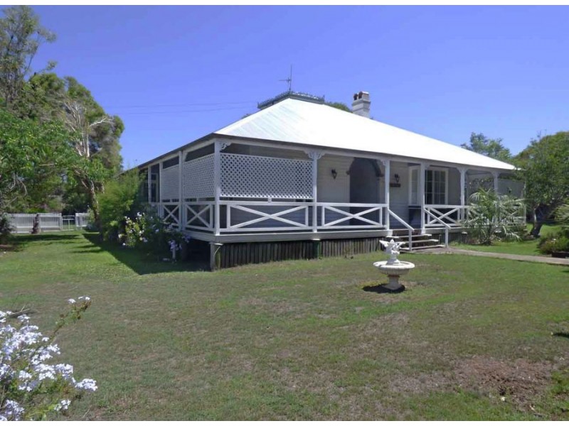 18 Sharp street, Crows Nest QLD 4355
