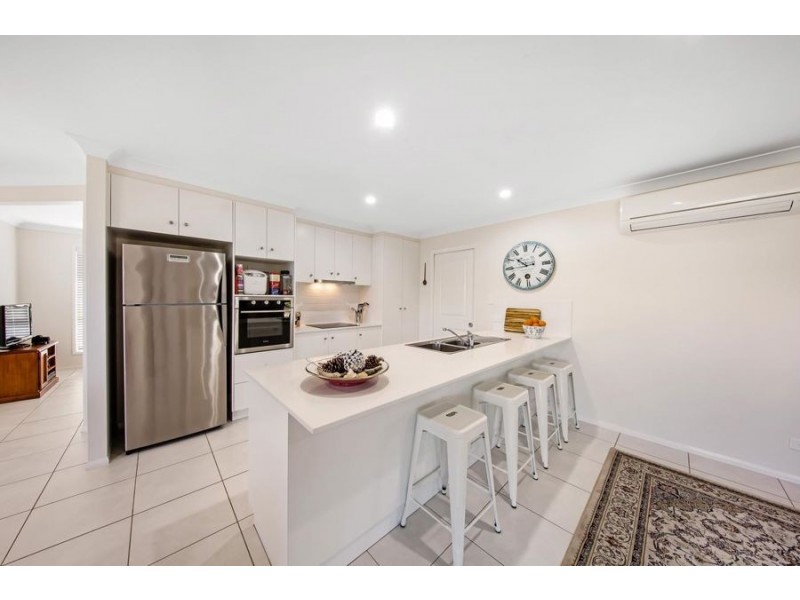 11 Cedarwood Drive, Crows Nest QLD 4355