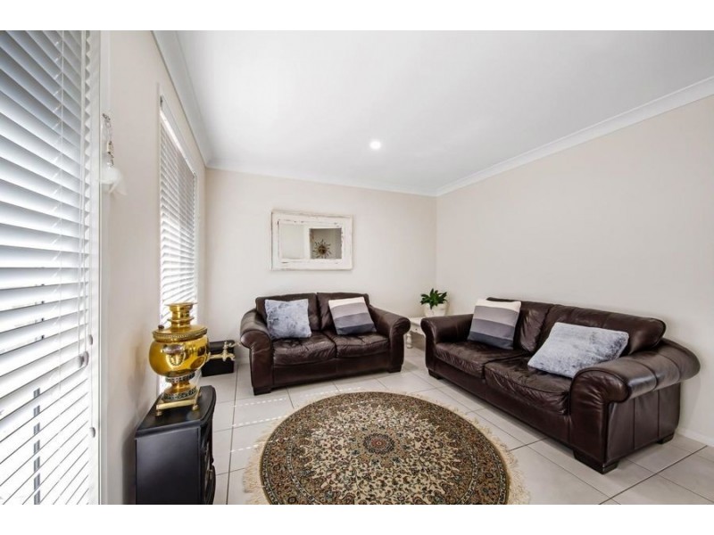 11 Cedarwood Drive, Crows Nest QLD 4355