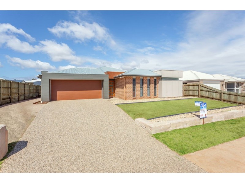 11 Sportsman Dr, Kleinton QLD 4352