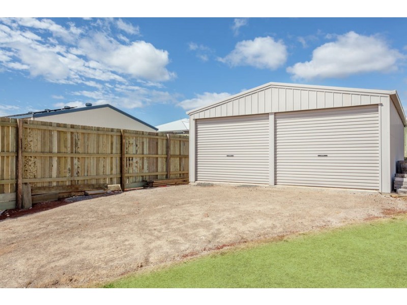 11 Sportsman Dr, Kleinton QLD 4352