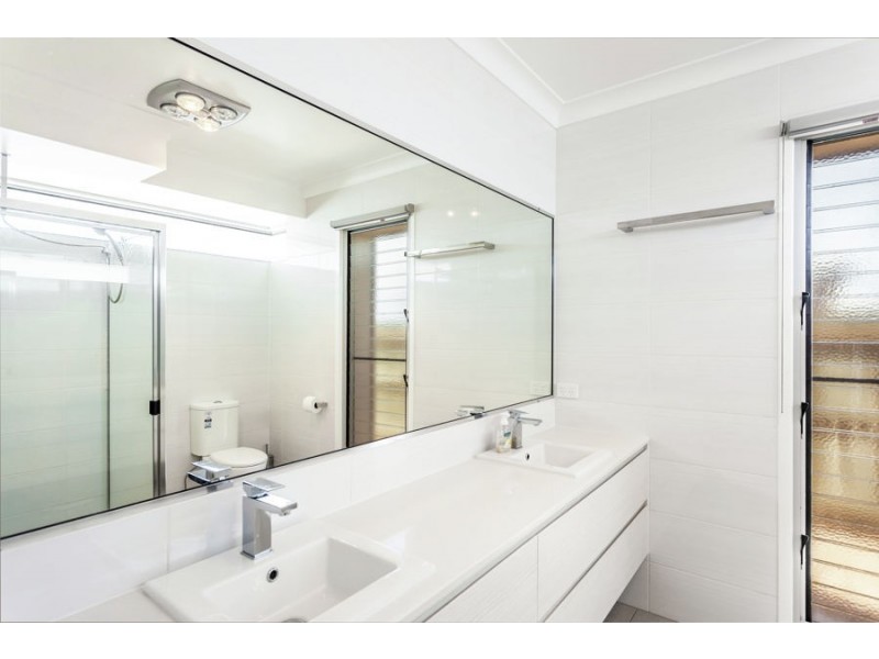 11 Sportsman Dr, Kleinton QLD 4352