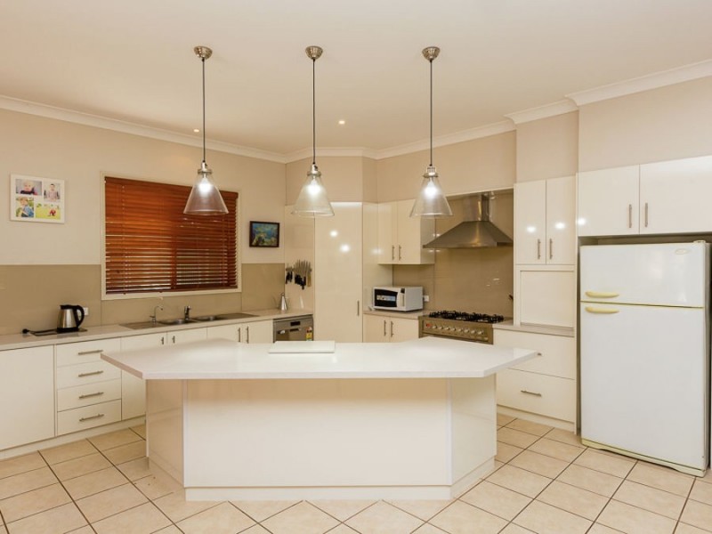 2972 Esk Hampton Road, Ravensbourne QLD 4352