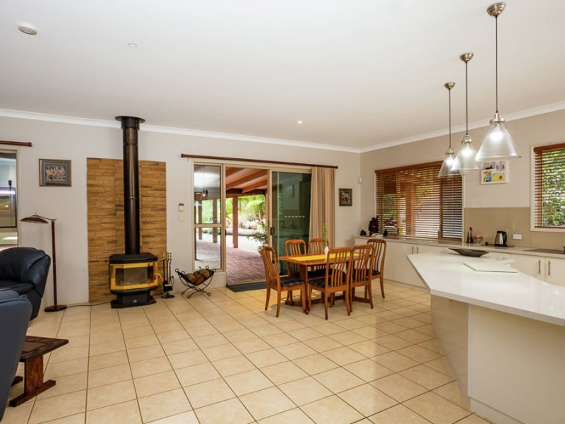 2972 Esk Hampton Road, Ravensbourne QLD 4352