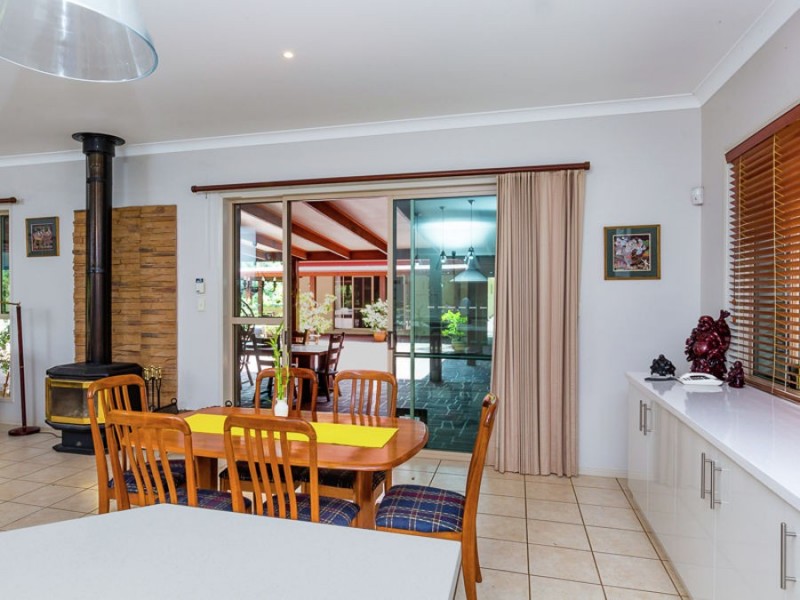 2972 Esk Hampton Road, Ravensbourne QLD 4352