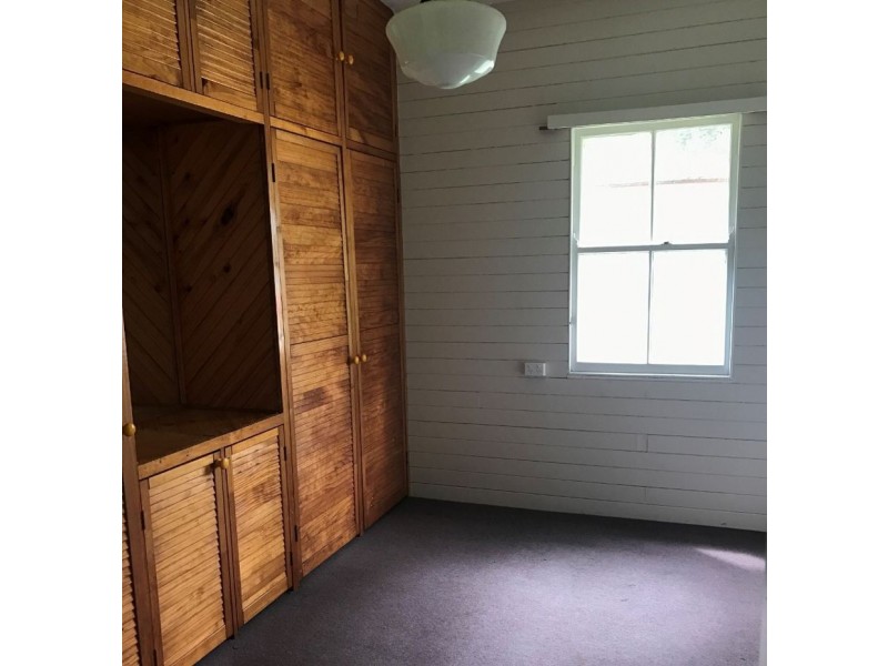 1 William Street, Crows Nest QLD 4355