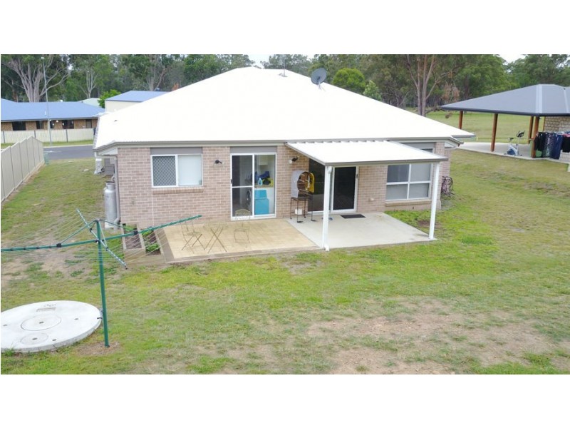 21 Samuel Ave, Crows Nest QLD 4355