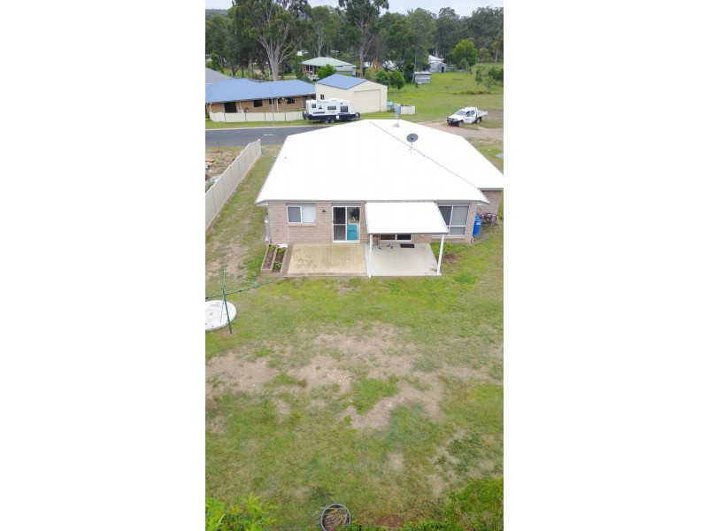 21 Samuel Ave, Crows Nest QLD 4355